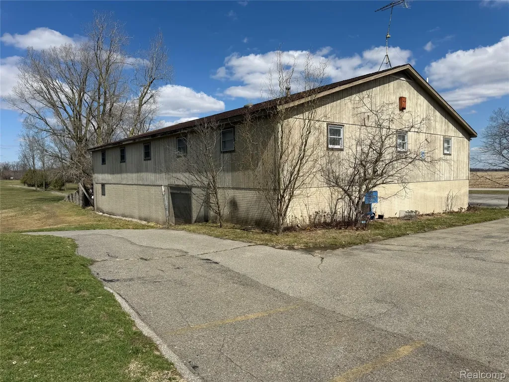 12915 Sumpter Road Exeter Township MI 48117