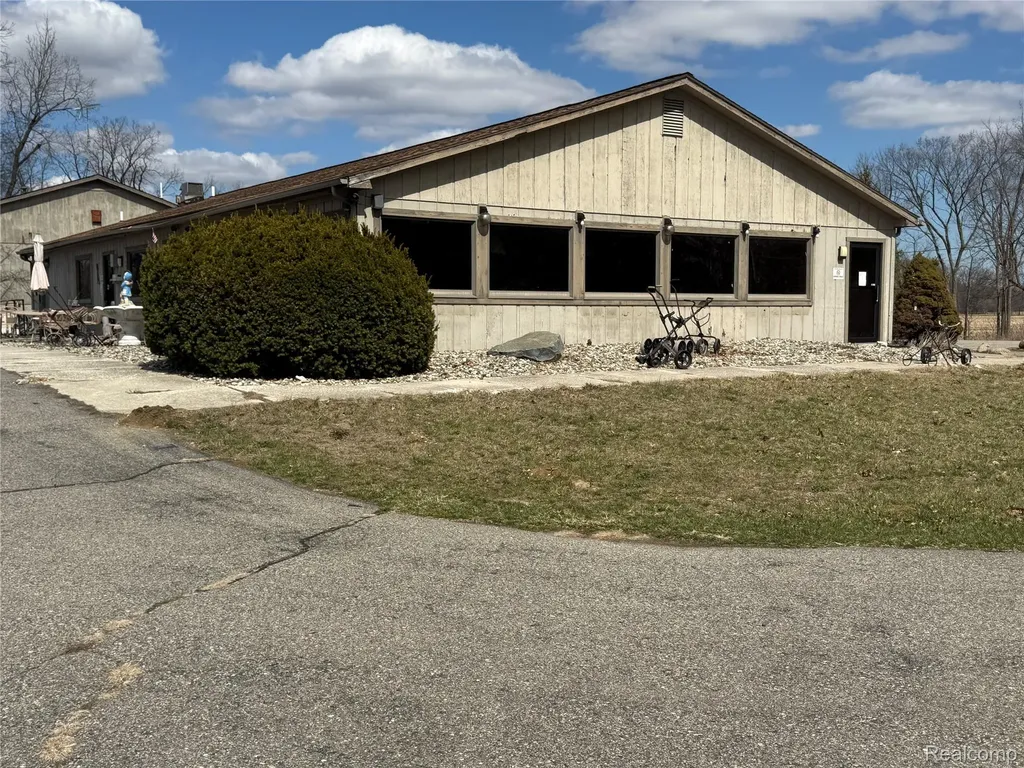 12915 Sumpter Road Exeter Township MI 48117