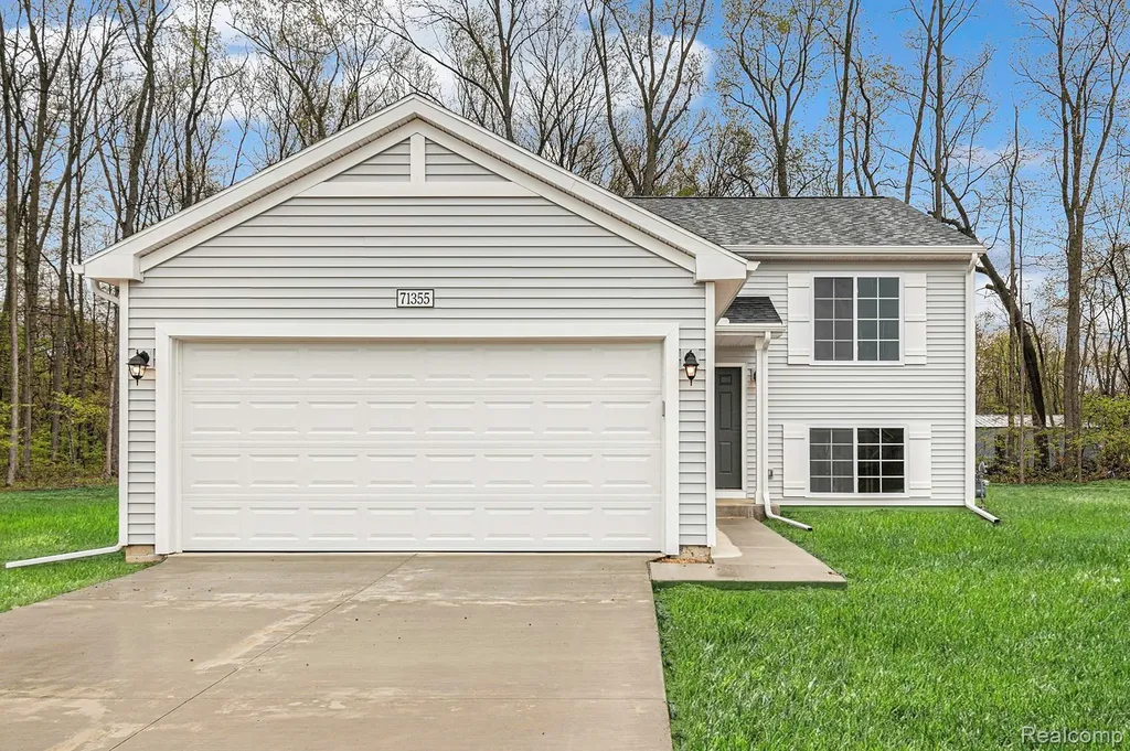 1222 Lockes Street Marion Township MI 48843