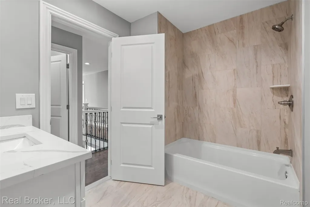 38165 Cherry Lane Harrison Charter Township MI 48045
