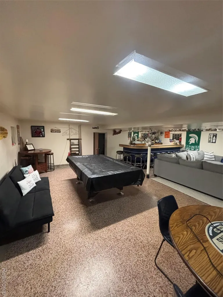 38850 Pardee Street Harrison Charter Township MI 48045