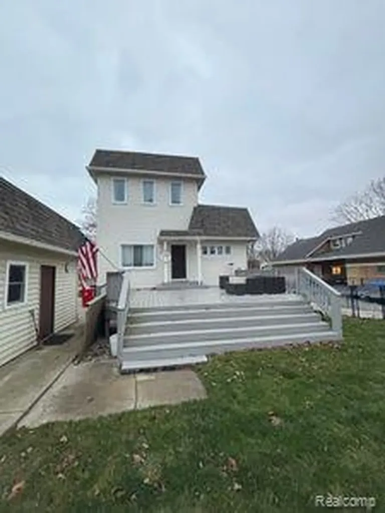 38850 Pardee Street Harrison Charter Township MI 48045