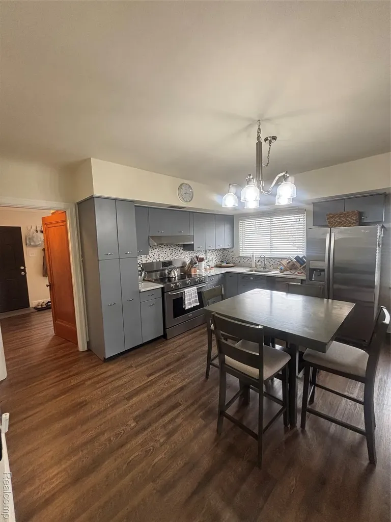 38850 Pardee Street Harrison Charter Township MI 48045