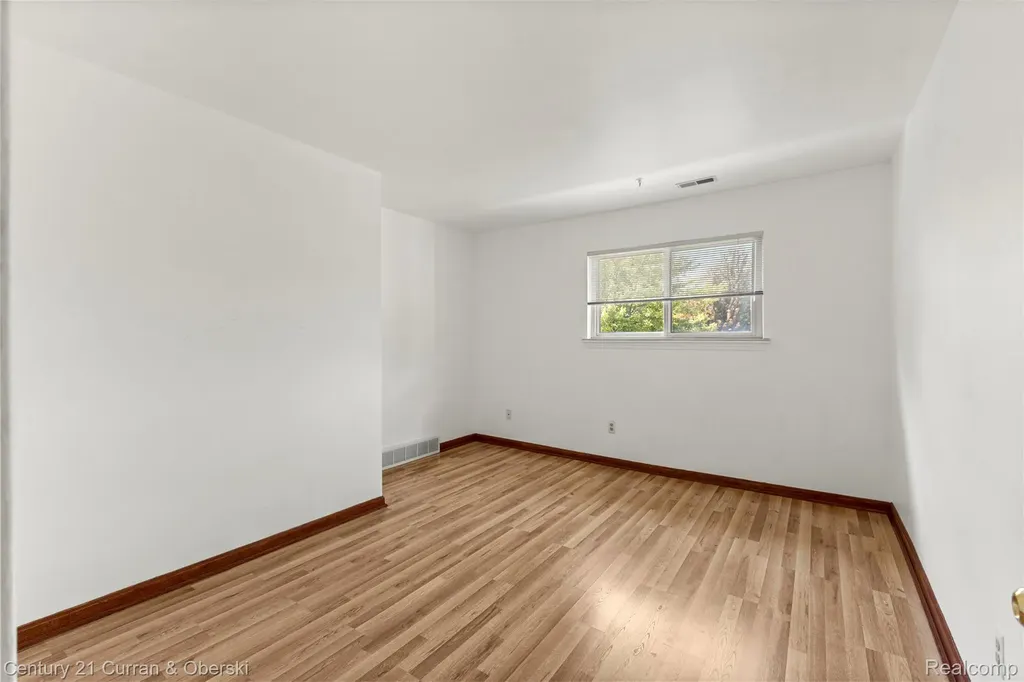 10161 Nancys Boulevard Grosse Ile Township MI 48138