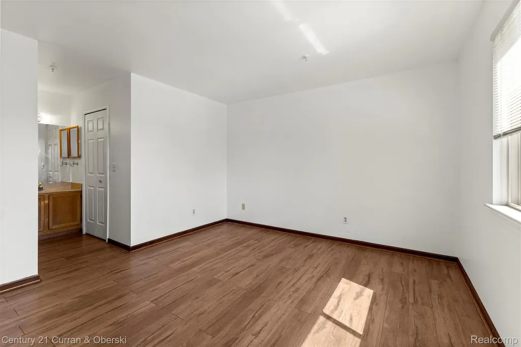 10161 Nancys Boulevard Grosse Ile Township MI 48138