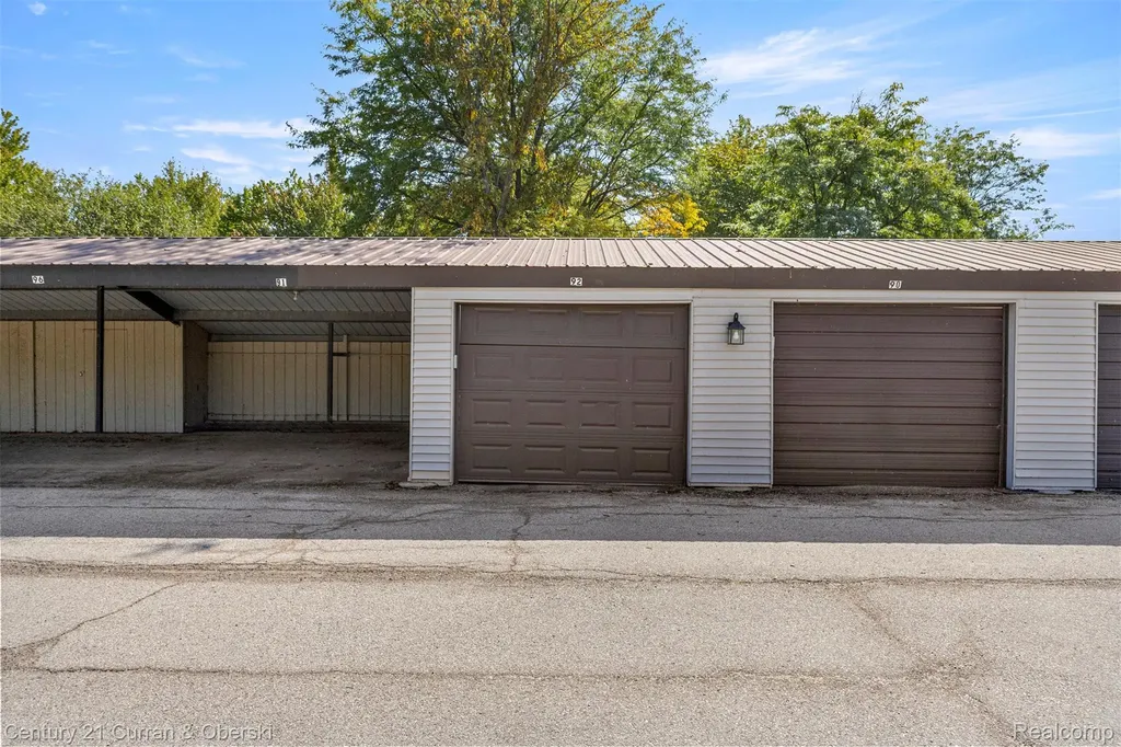 10161 Nancys Boulevard Grosse Ile Township MI 48138