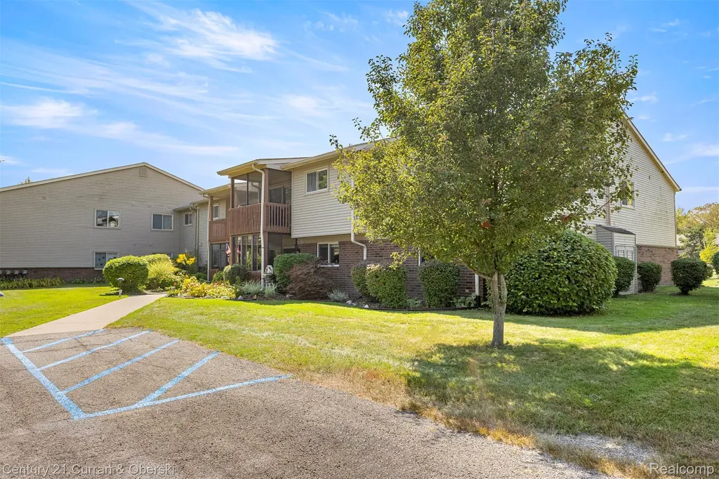 10161 Nancys Boulevard Grosse Ile Township MI 48138