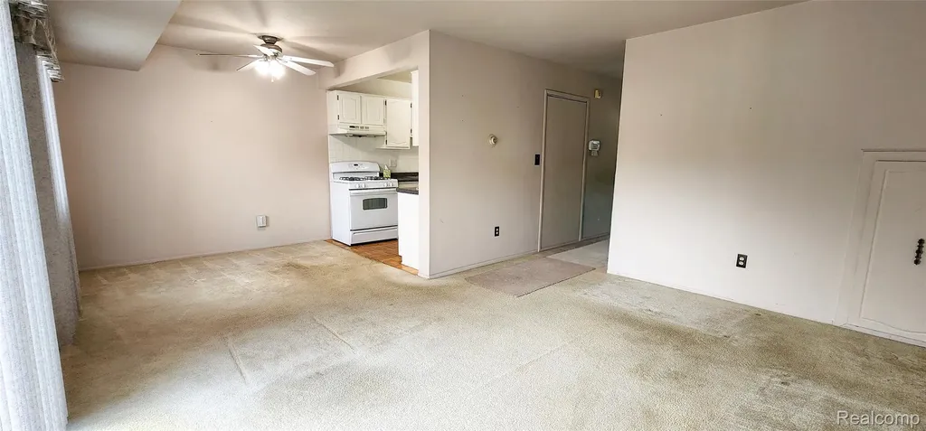 15699 Dupage Boulevard Taylor City MI 48180