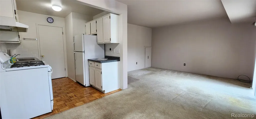 15699 Dupage Boulevard Taylor City MI 48180