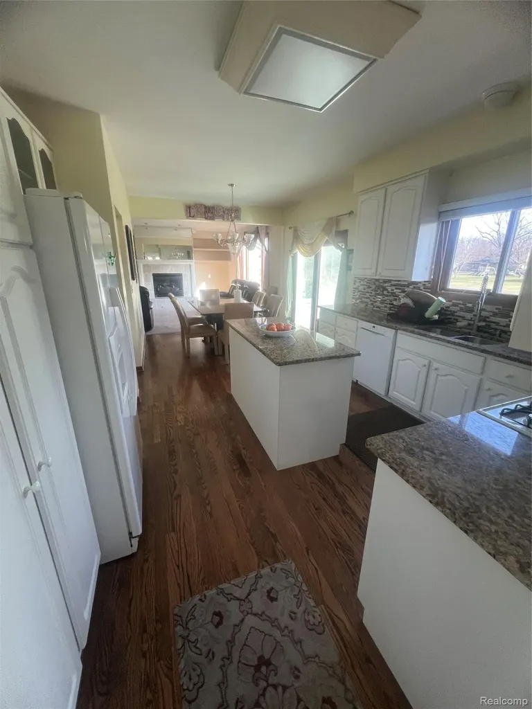 21589 Hunter Circle S Taylor City MI 48180