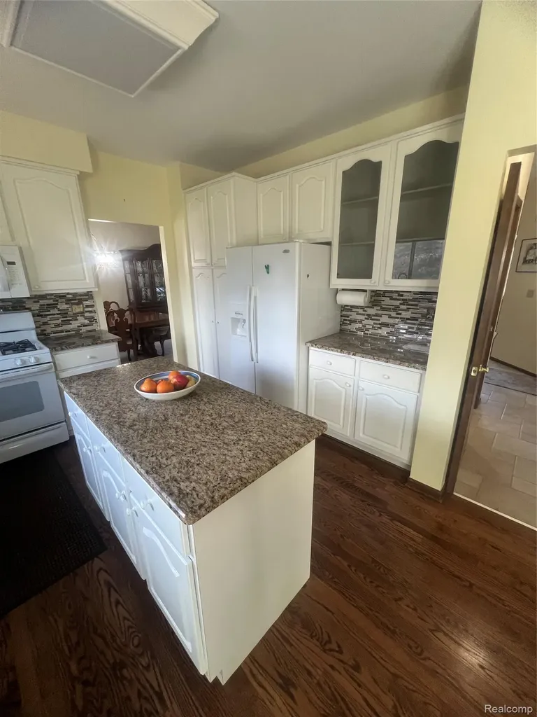 21589 Hunter Circle S Taylor City MI 48180