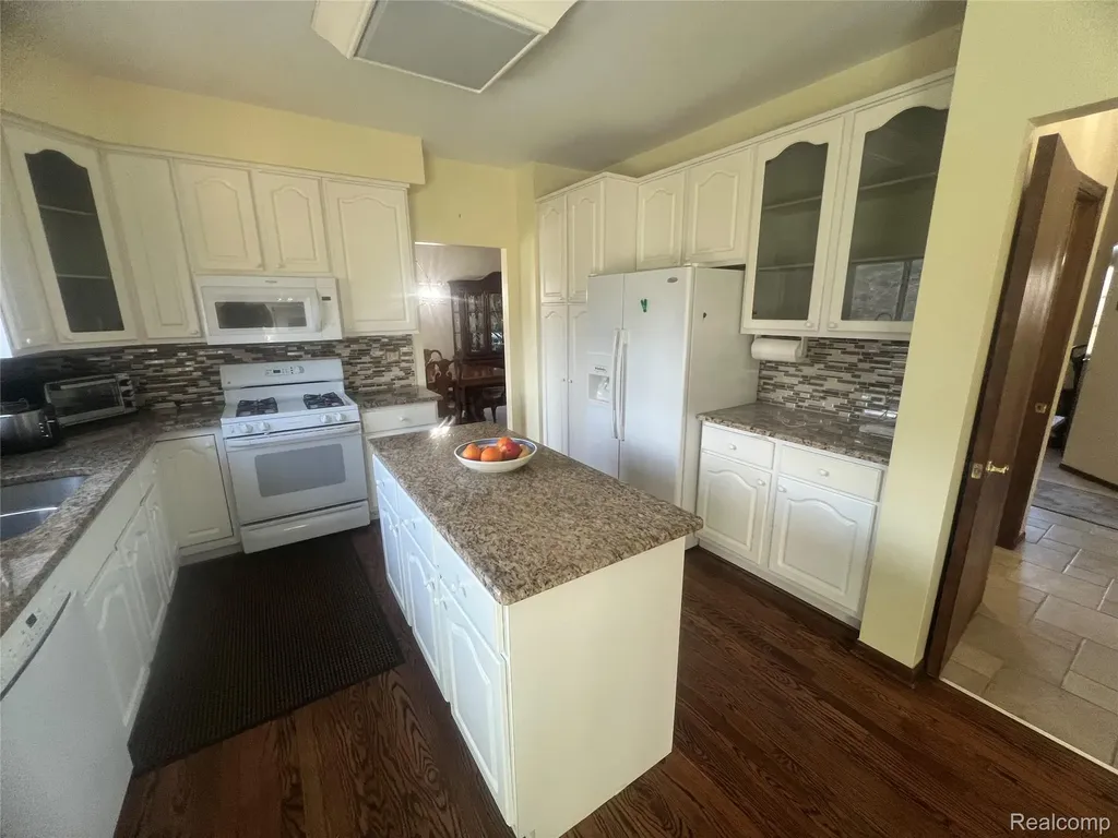 21589 Hunter Circle S Taylor City MI 48180