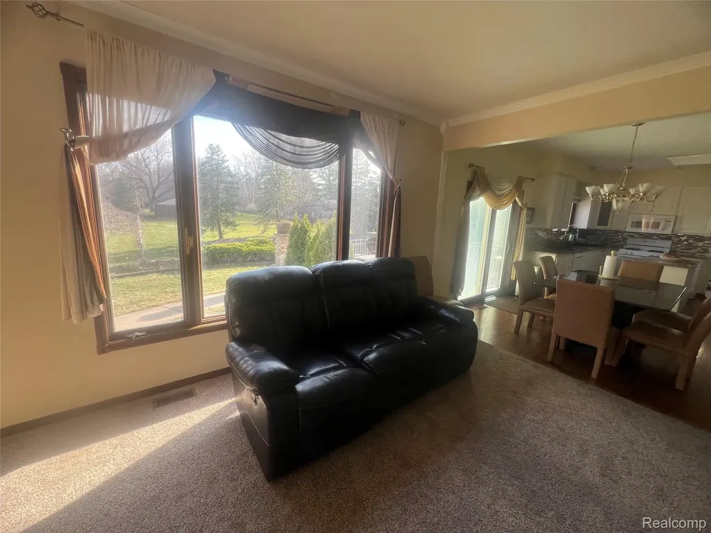 21589 Hunter Circle S Taylor City MI 48180