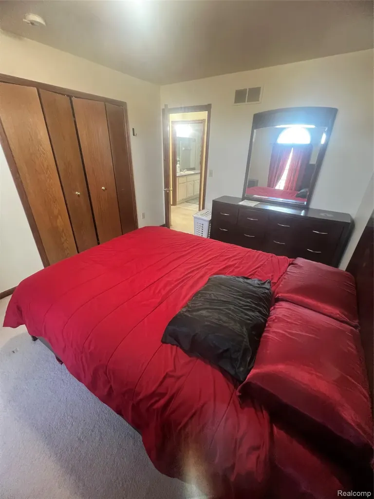 21589 Hunter Circle S Taylor City MI 48180