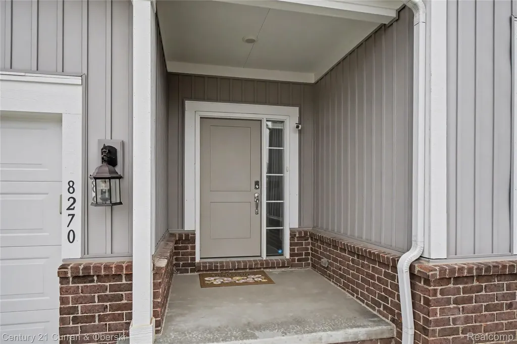 8270 Carston Lane Green Oak Township MI 48116