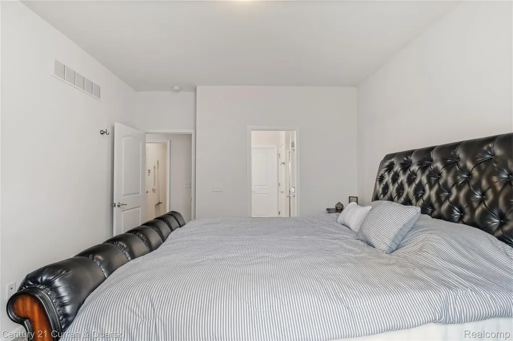 8270 Carston Lane Green Oak Township MI 48116