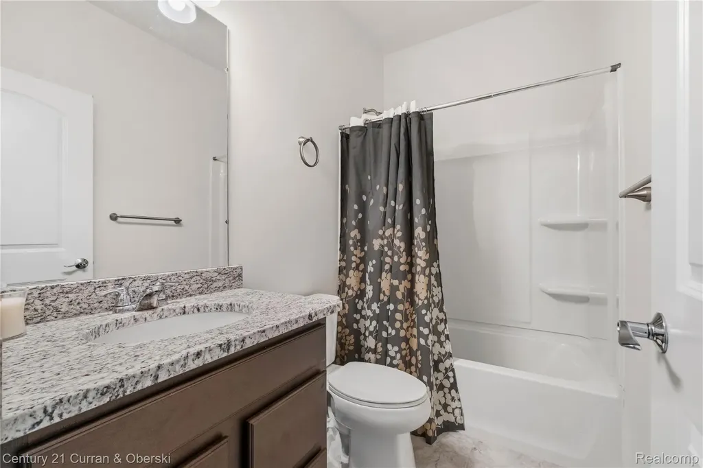 8270 Carston Lane Green Oak Township MI 48116