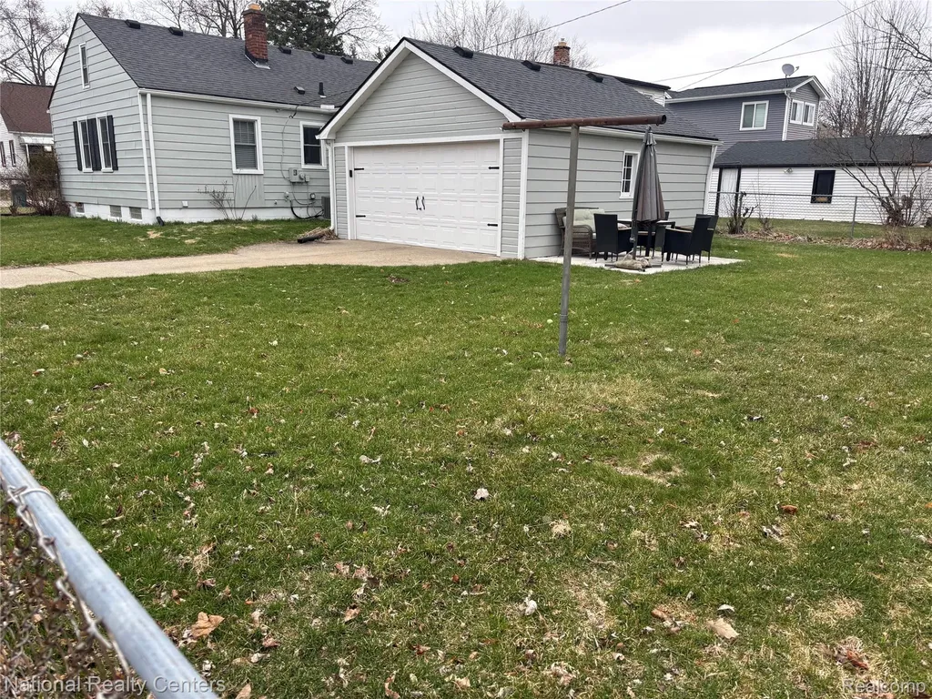 1885 West Boulevard Berkley City MI 48072