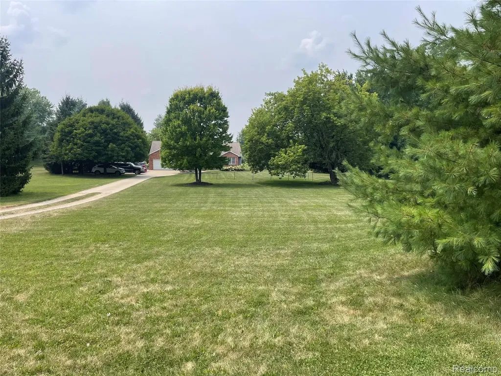 820 Lockwood Road Ortonville Village MI 48462