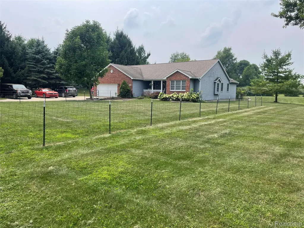 820 Lockwood Road Ortonville Village MI 48462