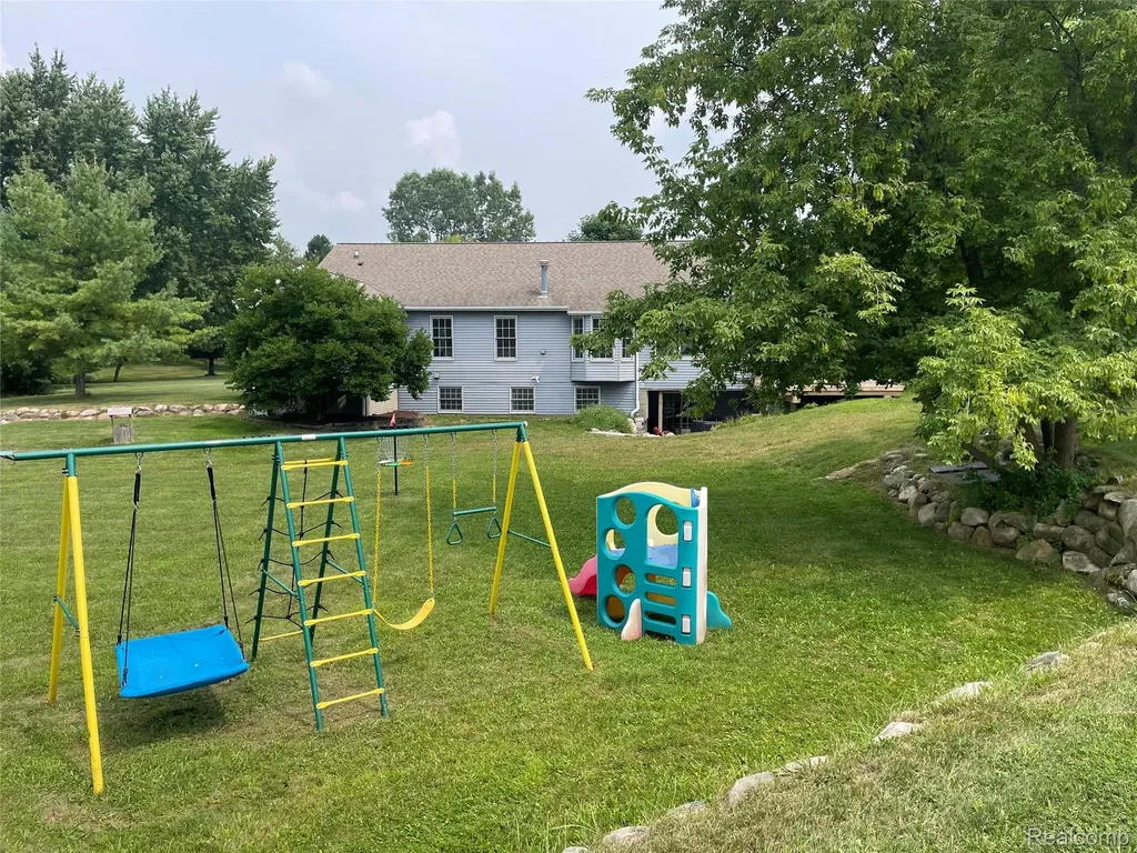820 Lockwood Road Ortonville Village MI 48462