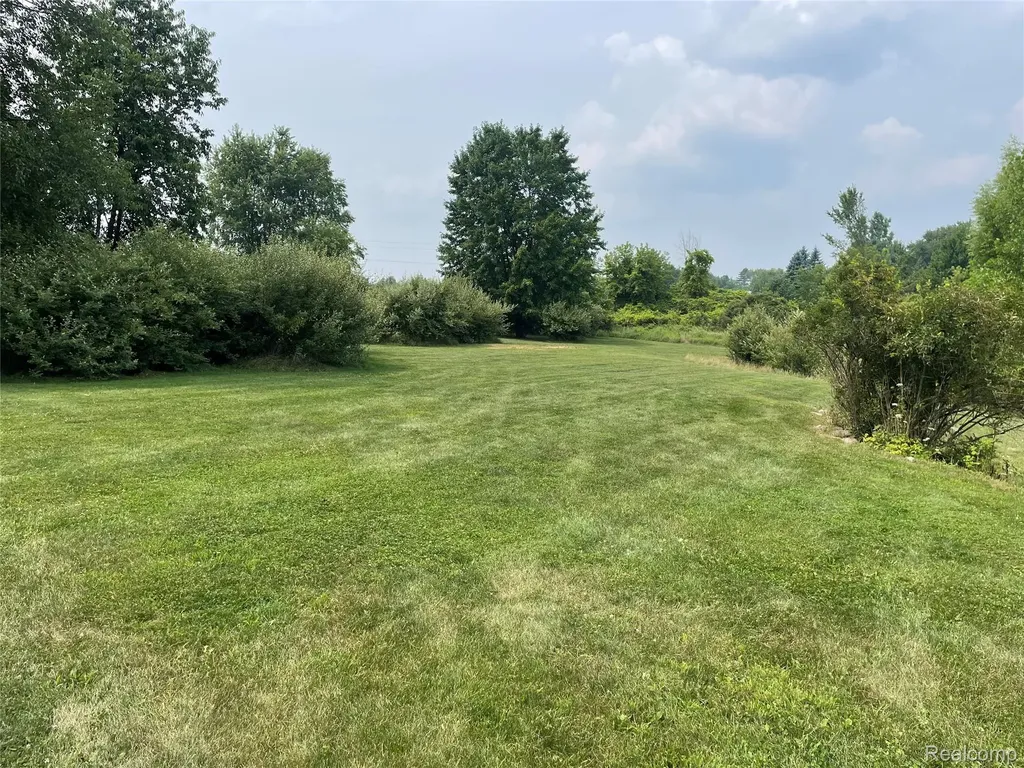 820 Lockwood Road Ortonville Village MI 48462
