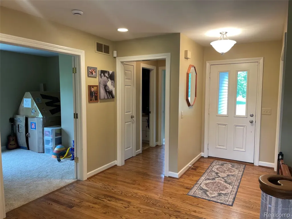 820 Lockwood Road Ortonville Village MI 48462