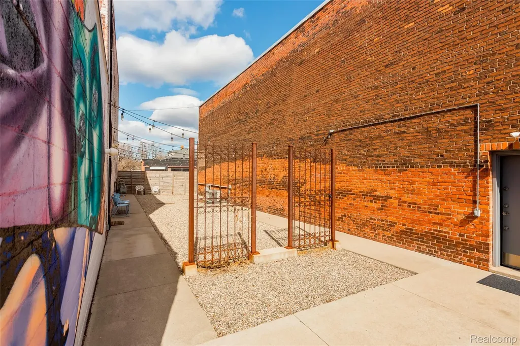 3401 & 3415 Michigan Avenue Detroit City MI 48216