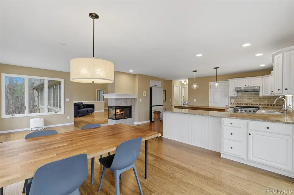 2181 Trillium Woods Drive Ann Arbor Charter Township MI 48105