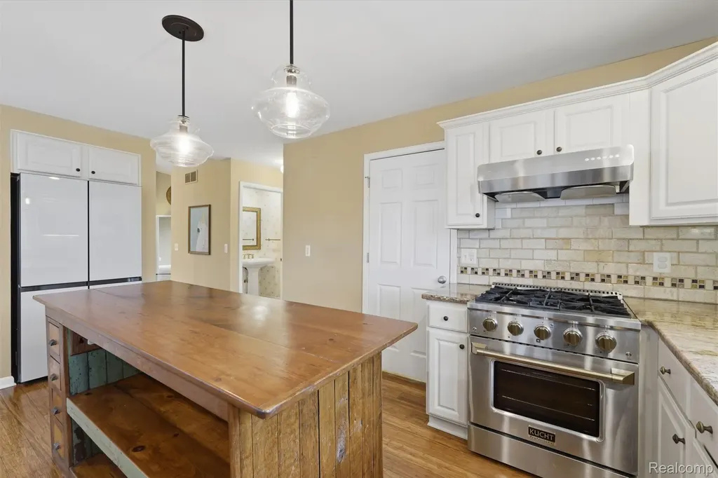 2181 Trillium Woods Drive Ann Arbor Charter Township MI 48105
