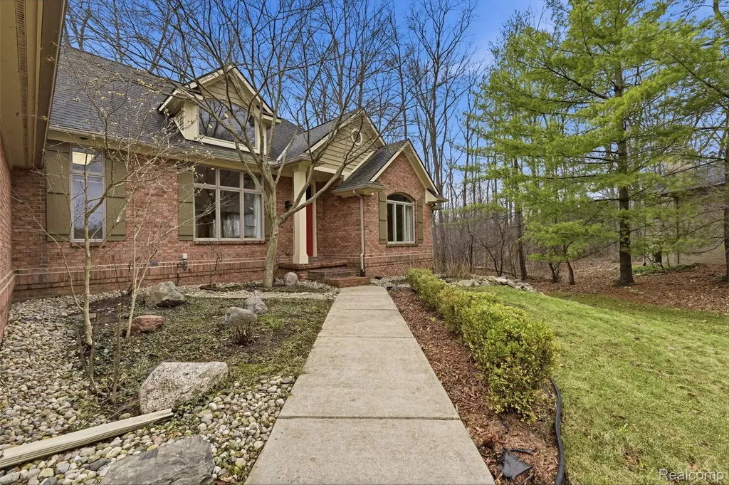2181 Trillium Woods Drive Ann Arbor Charter Township MI 48105