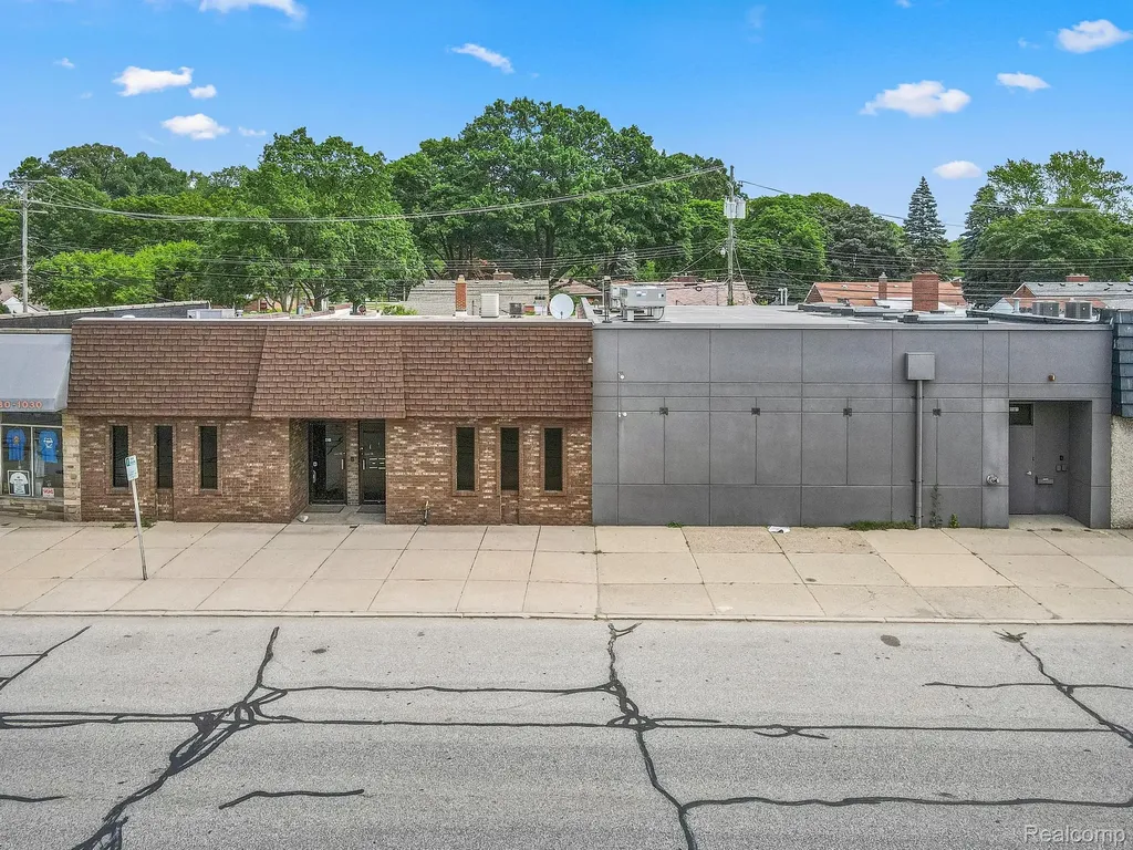 22015 Outer Drive Dearborn City MI 48124