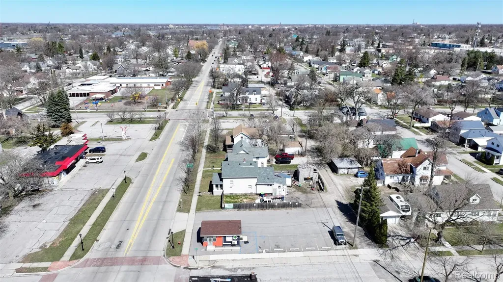 1525 Broadway Street Bay City City MI 48708