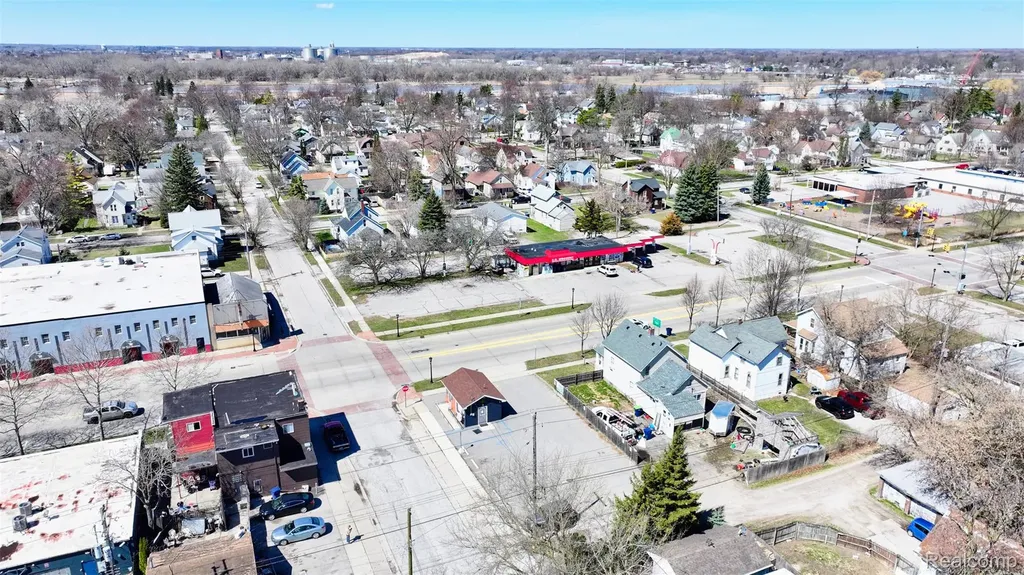 1525 Broadway Street Bay City City MI 48708