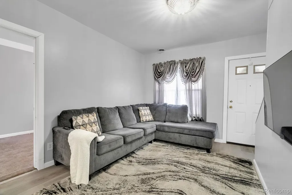 2248 Faber Street Hamtramck City MI 48212