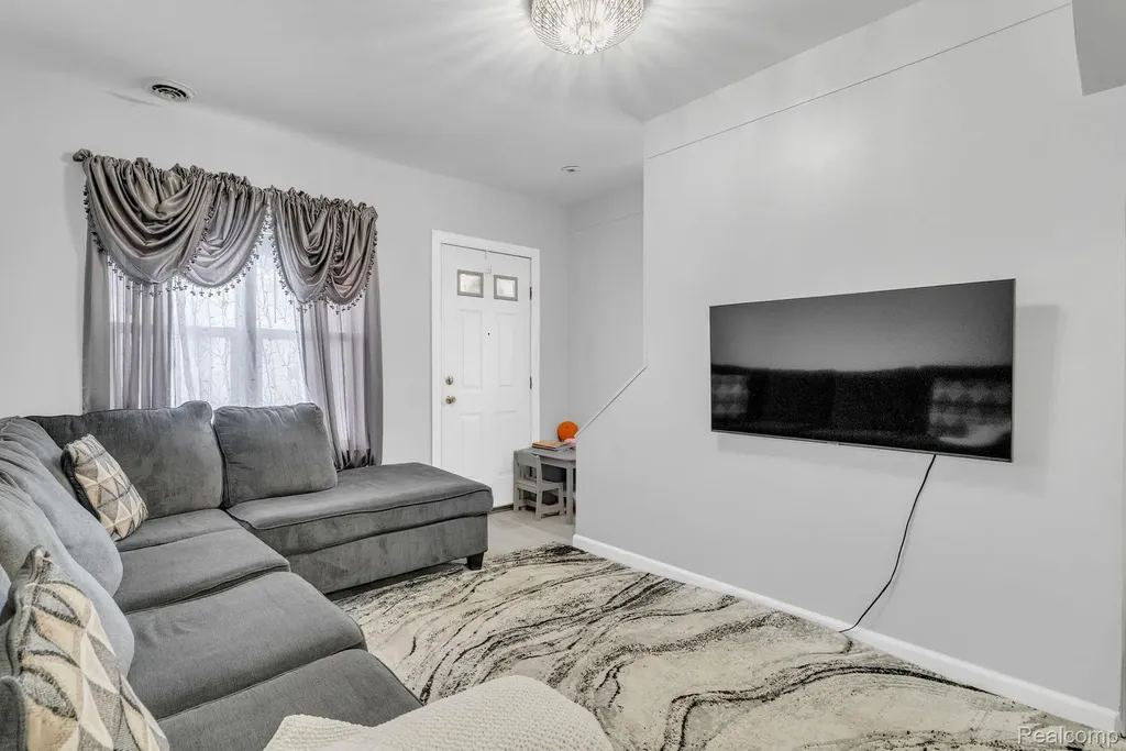 2248 Faber Street Hamtramck City MI 48212