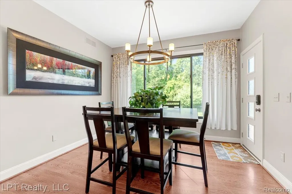 8617 Bonaventure Drive Green Oak Township MI 48116