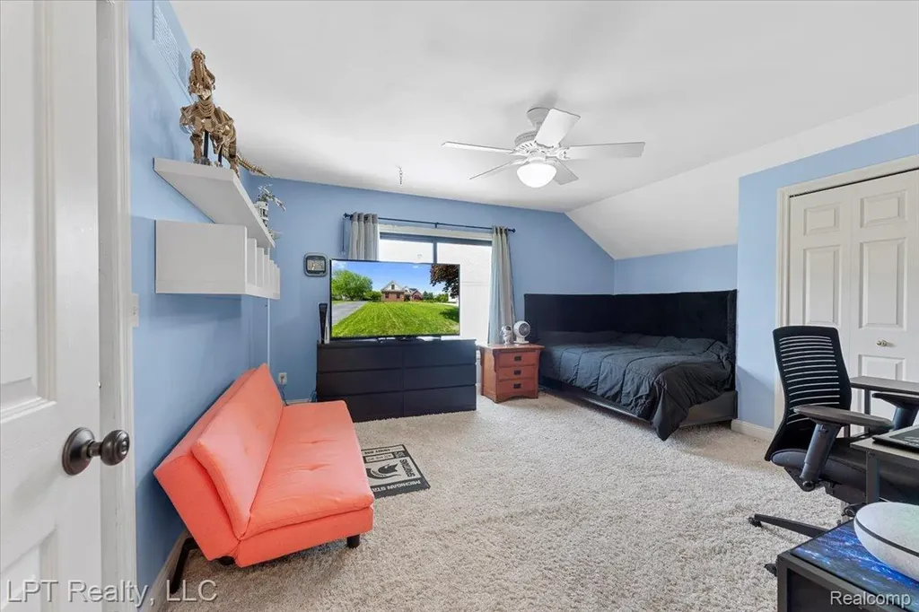 8617 Bonaventure Drive Green Oak Township MI 48116
