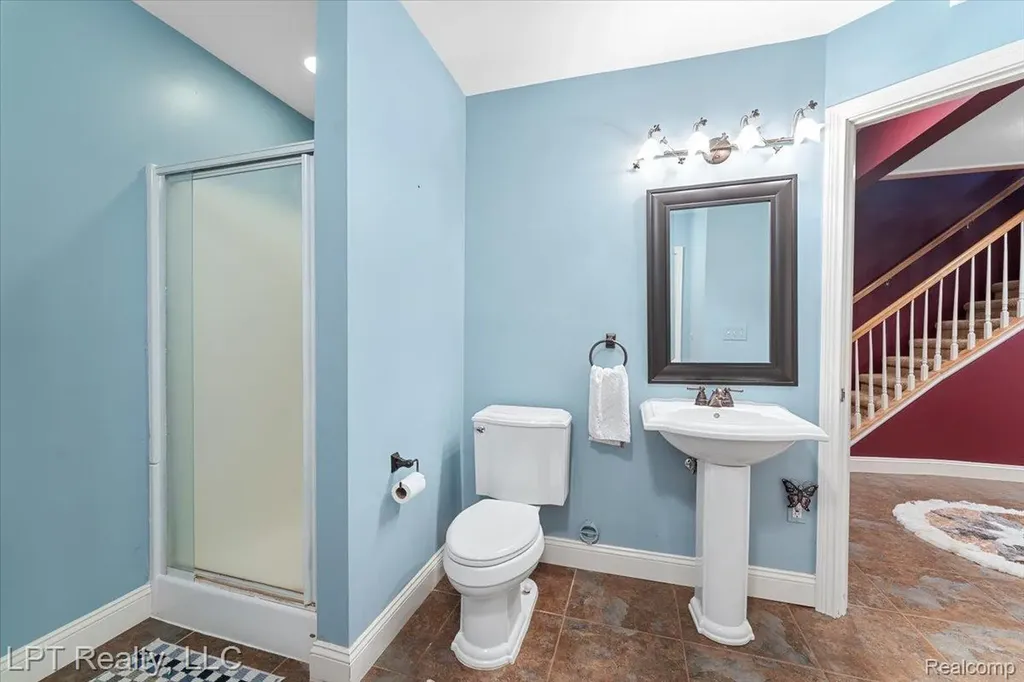 8617 Bonaventure Drive Green Oak Township MI 48116