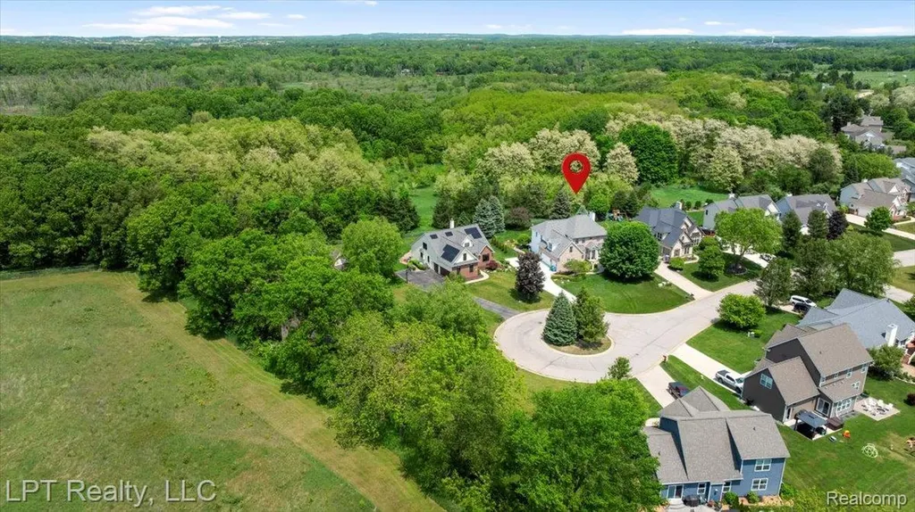 8617 Bonaventure Drive Green Oak Township MI 48116