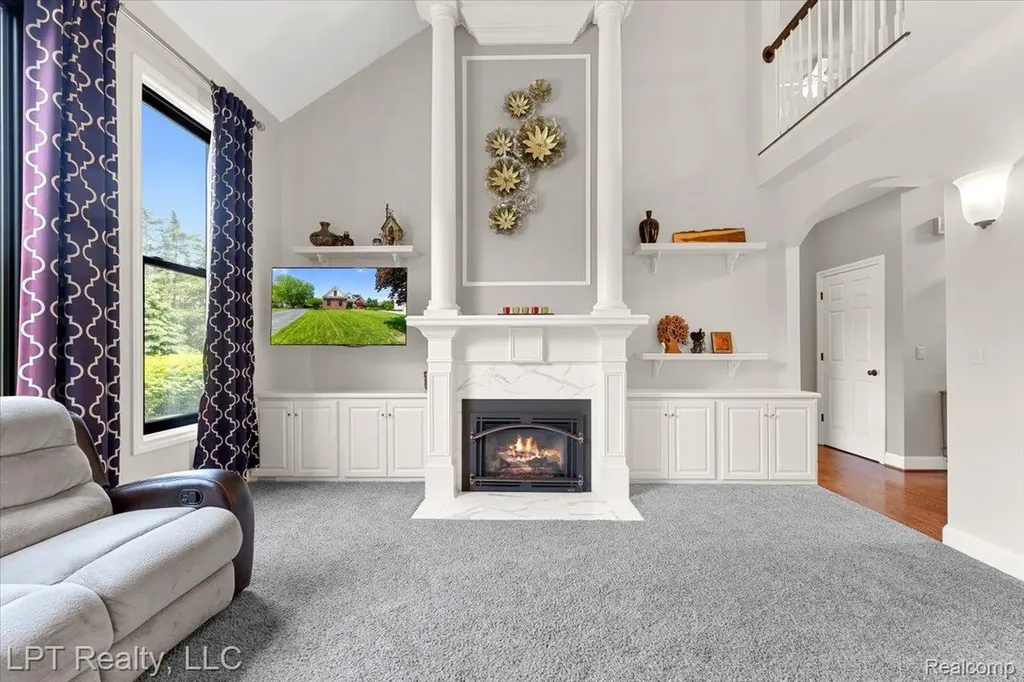 8617 Bonaventure Drive Green Oak Township MI 48116