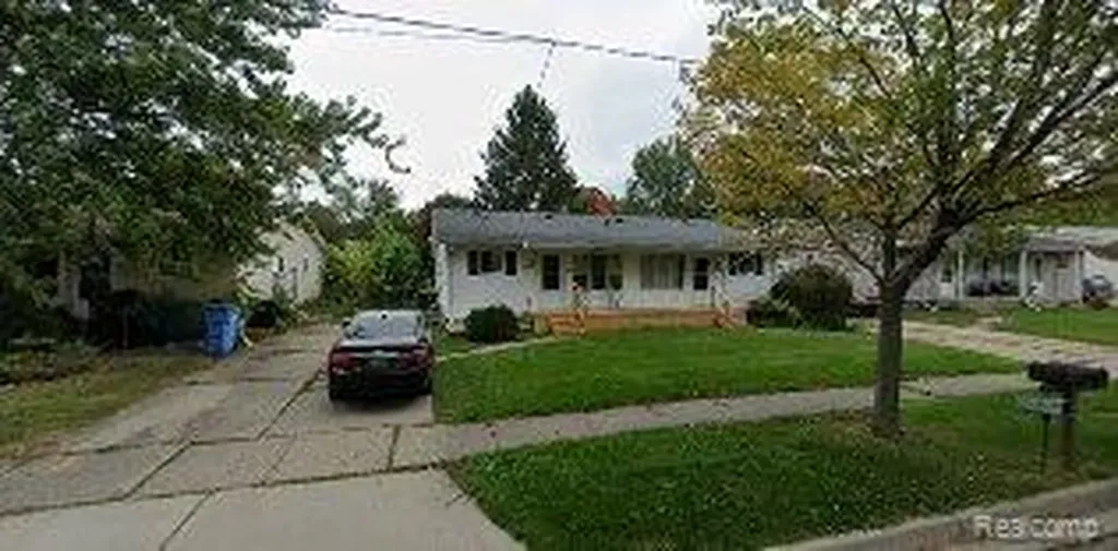 1006 Attwood Drive Lansing City MI 48911
