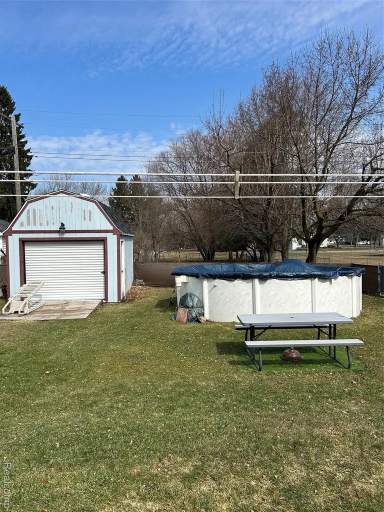 6667 Houghton Street Cass City Village MI 48726