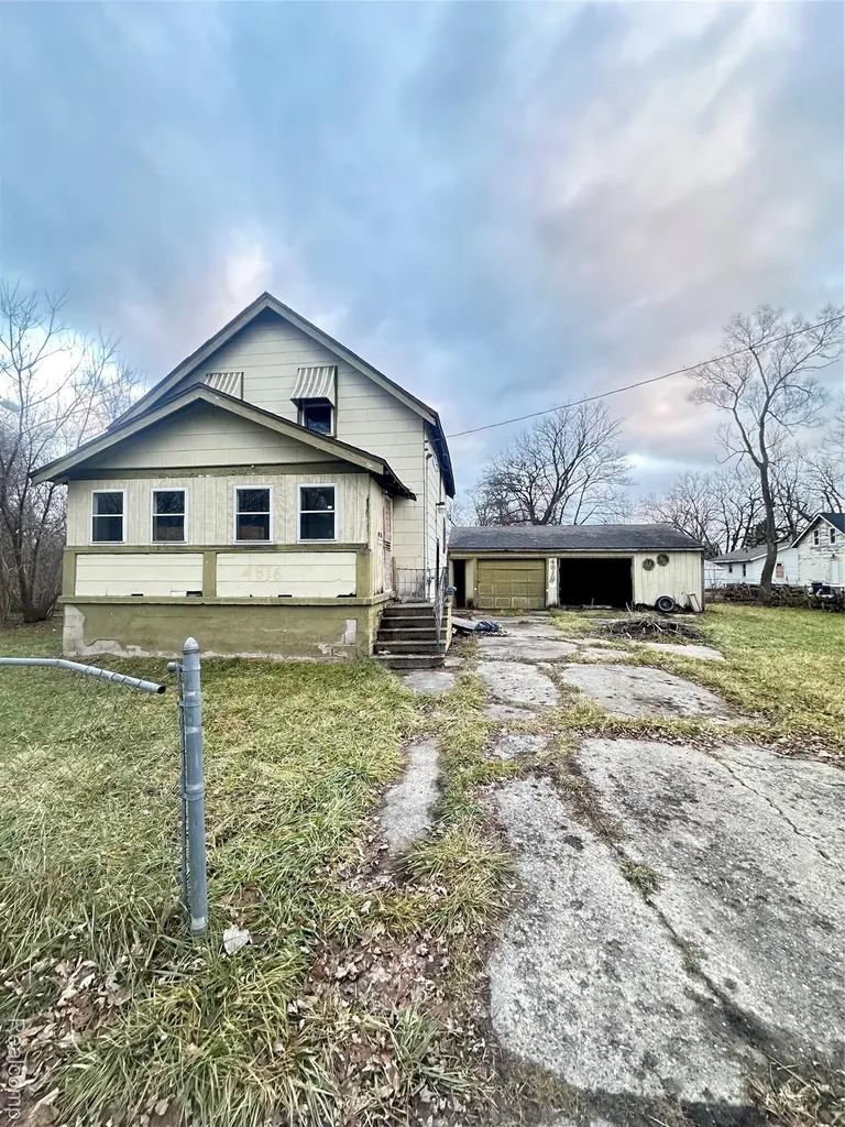 4816 Glenn Avenue Flint City MI 48505