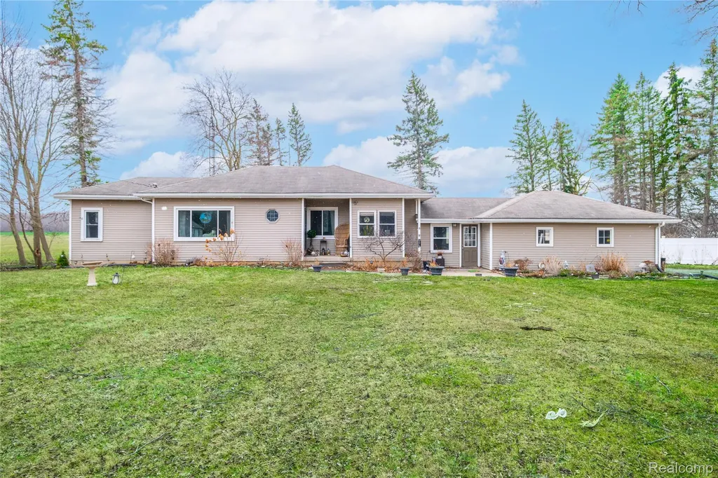 2375 W Mount Morris Road Mt. Morris Township MI 48458