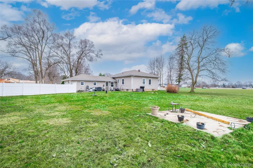 2375 W Mount Morris Road Mt. Morris Township MI 48458