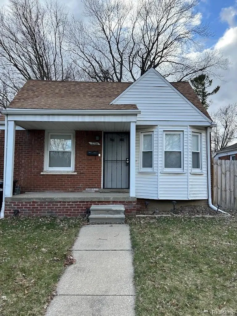 8427 Artesian Street Detroit City MI 48228