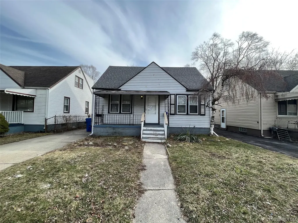 7552 Westminster Avenue Warren City MI 48091