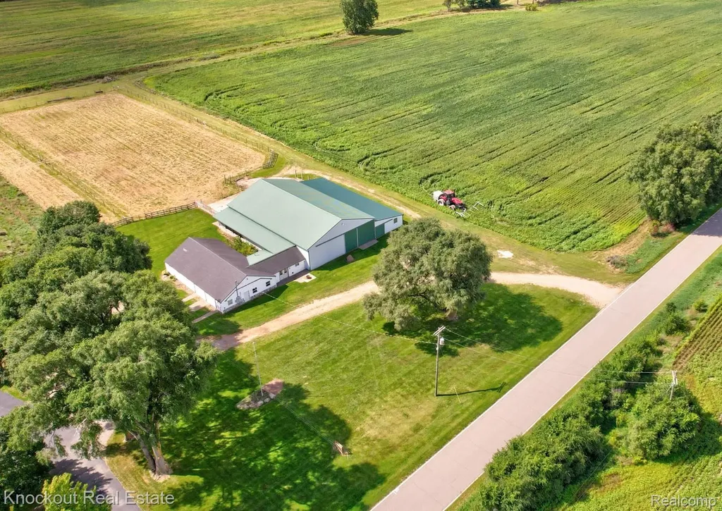 8424 Oak Road Millington Township MI 48746