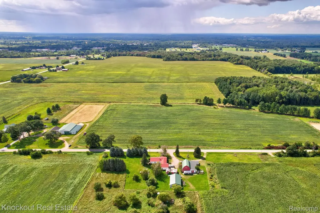 8424 Oak Road Millington Township MI 48746